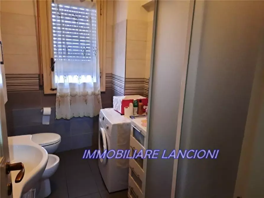 Immagine 4 di Appartamento in vendita  a Firenze