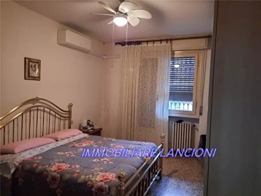 Immagine 5 di Appartamento in vendita  a Firenze