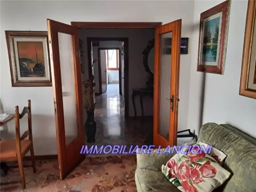 Immagine 15 di Appartamento in vendita  a Scandicci