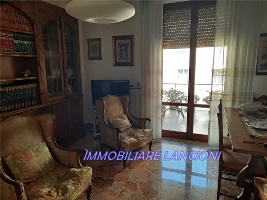 Immagine 16 di Appartamento in vendita  a Scandicci