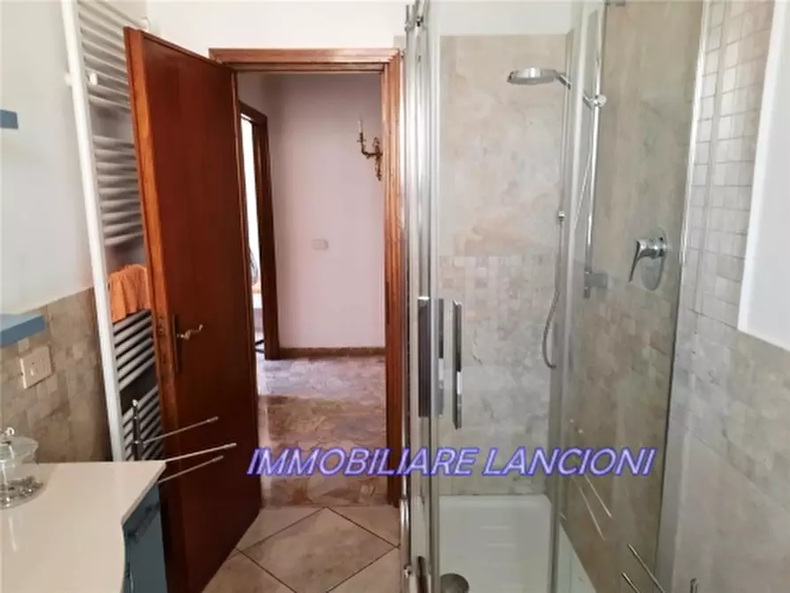 Immagine 24 di Appartamento in vendita  a Scandicci