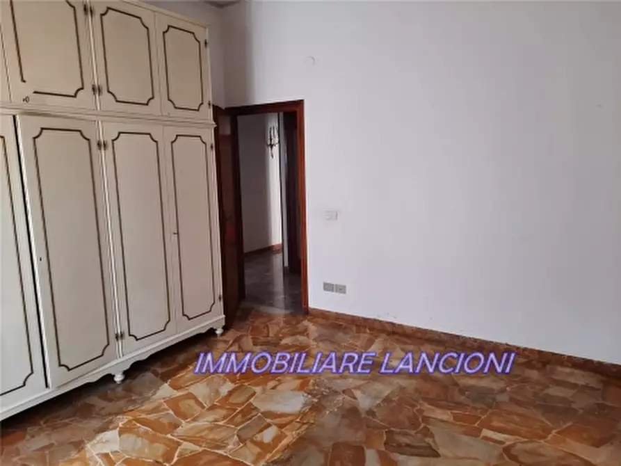 Immagine 29 di Appartamento in vendita  a Scandicci