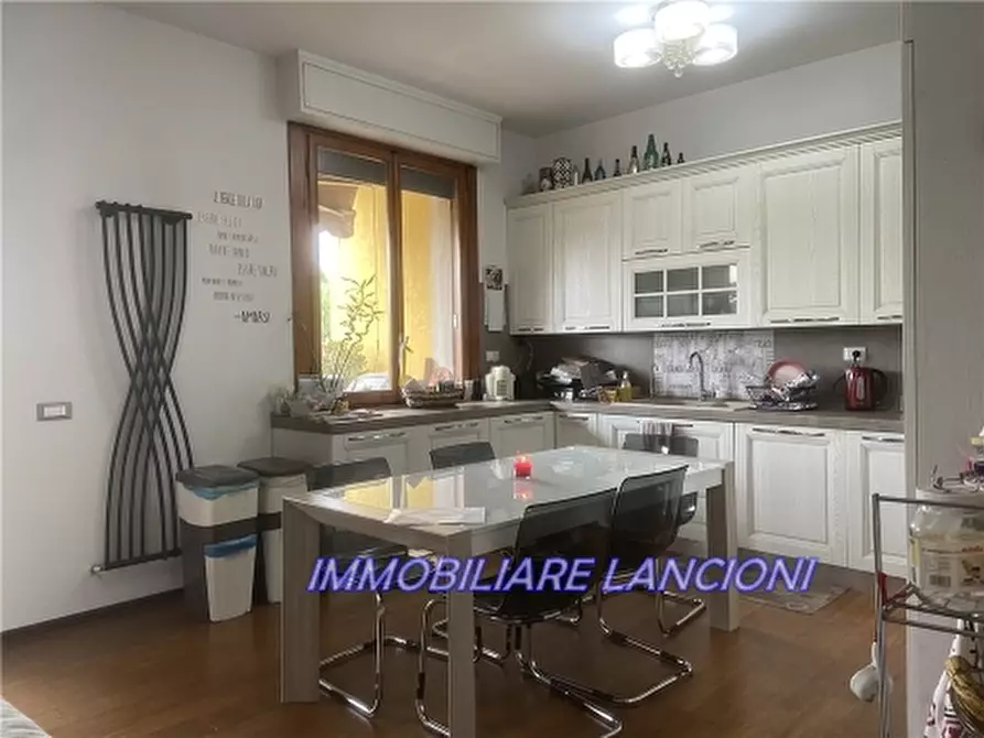 Immagine 1 di Appartamento in vendita  a Scandicci