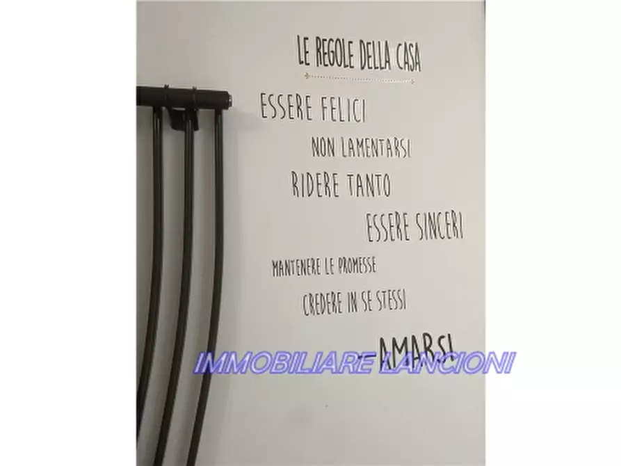 Immagine 2 di Appartamento in vendita  a Scandicci