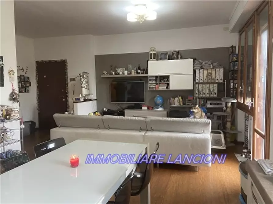 Immagine 11 di Appartamento in vendita  a Scandicci