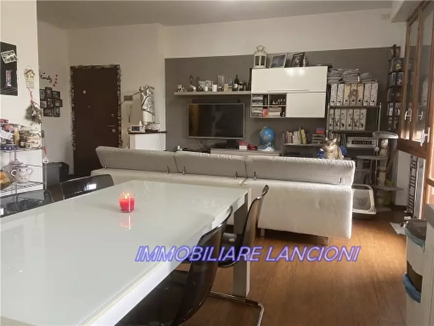 Immagine 12 di Appartamento in vendita  a Scandicci