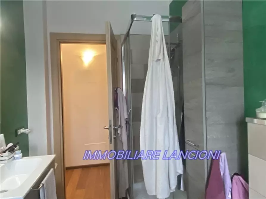 Immagine 17 di Appartamento in vendita  a Scandicci