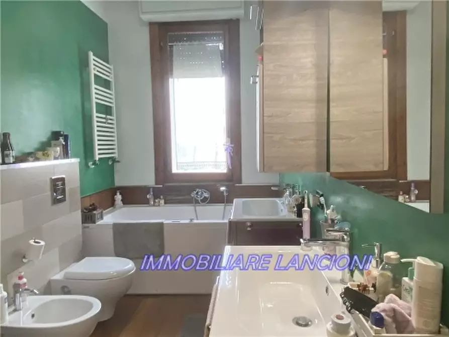 Immagine 18 di Appartamento in vendita  a Scandicci