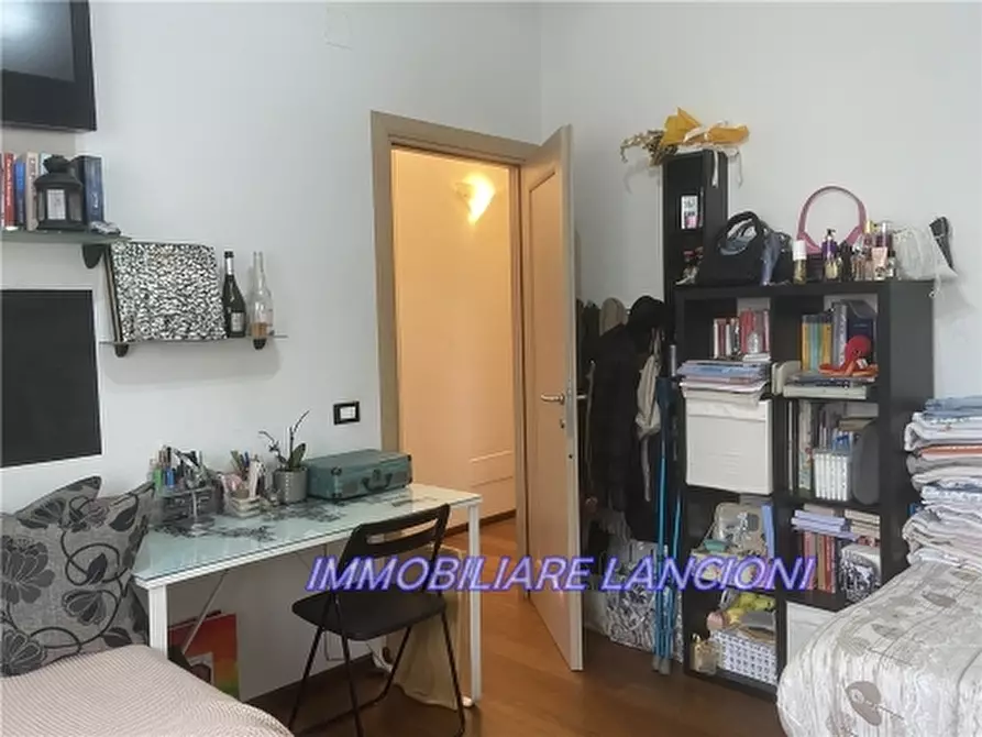 Immagine 21 di Appartamento in vendita  a Scandicci