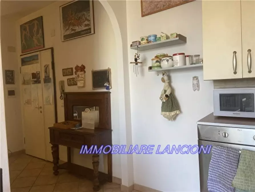 Immagine 13 di Appartamento in vendita  a Scandicci