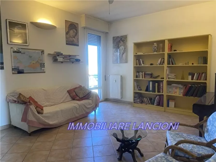 Immagine 16 di Appartamento in vendita  a Scandicci