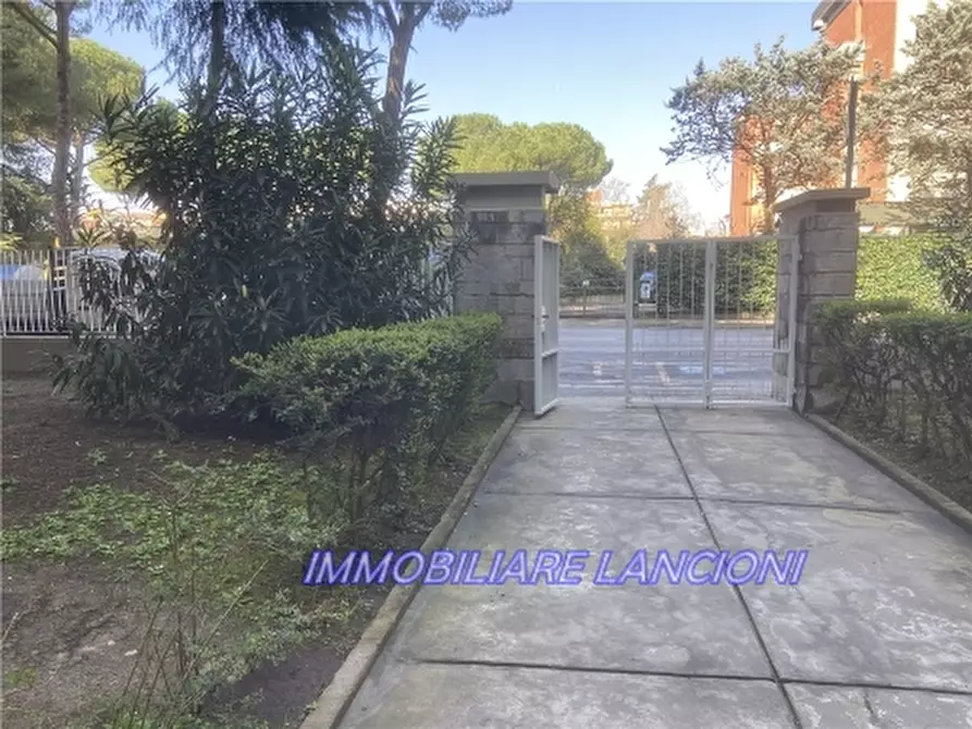 Immagine 36 di Appartamento in vendita  a Scandicci