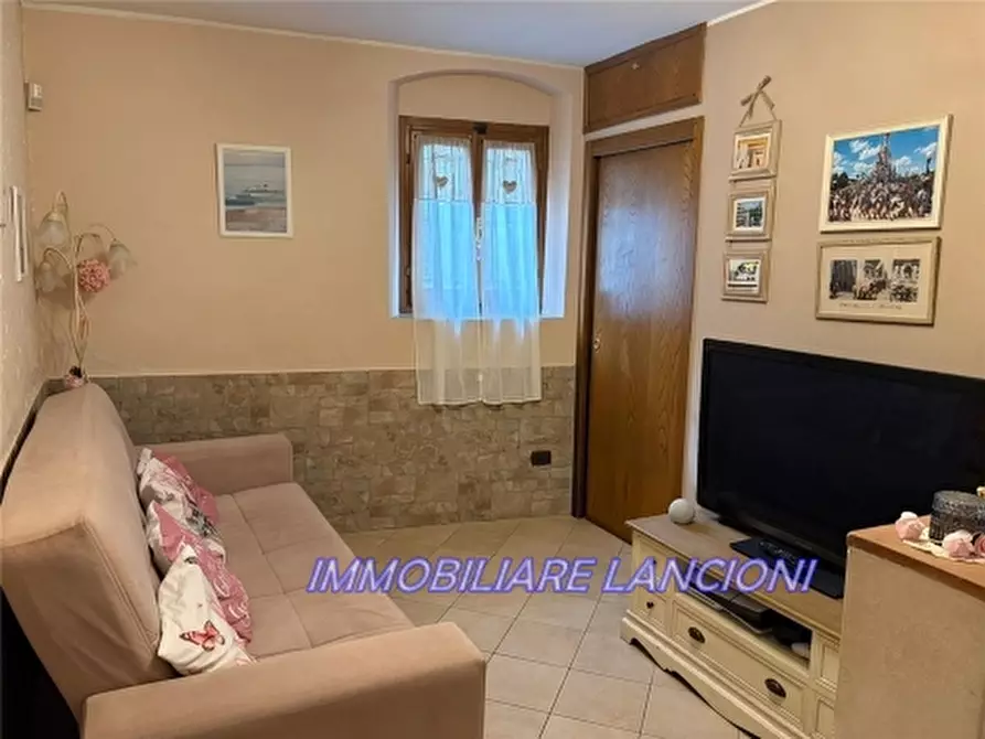 Immagine 13 di Appartamento in vendita  a Lastra A Signa
