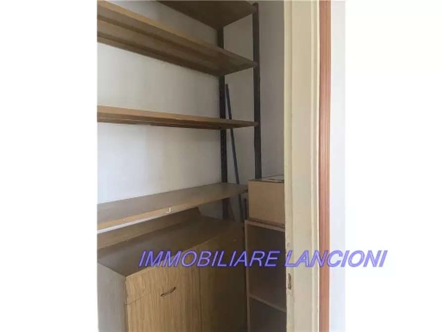 Immagine 16 di Appartamento in vendita  a Scandicci