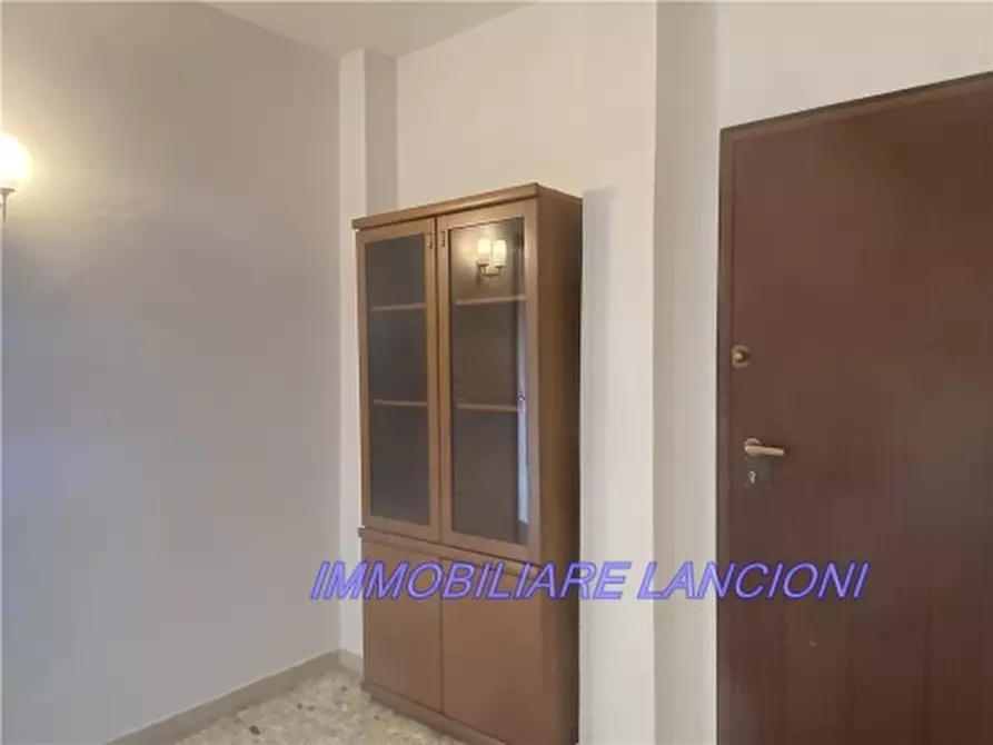 Immagine 21 di Appartamento in vendita  a Scandicci