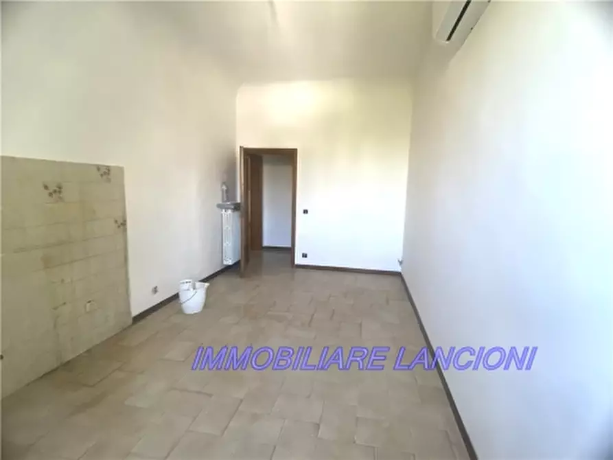 Immagine 10 di Appartamento in vendita  a Scandicci