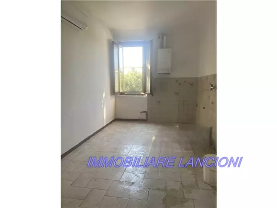 Immagine 11 di Appartamento in vendita  a Scandicci