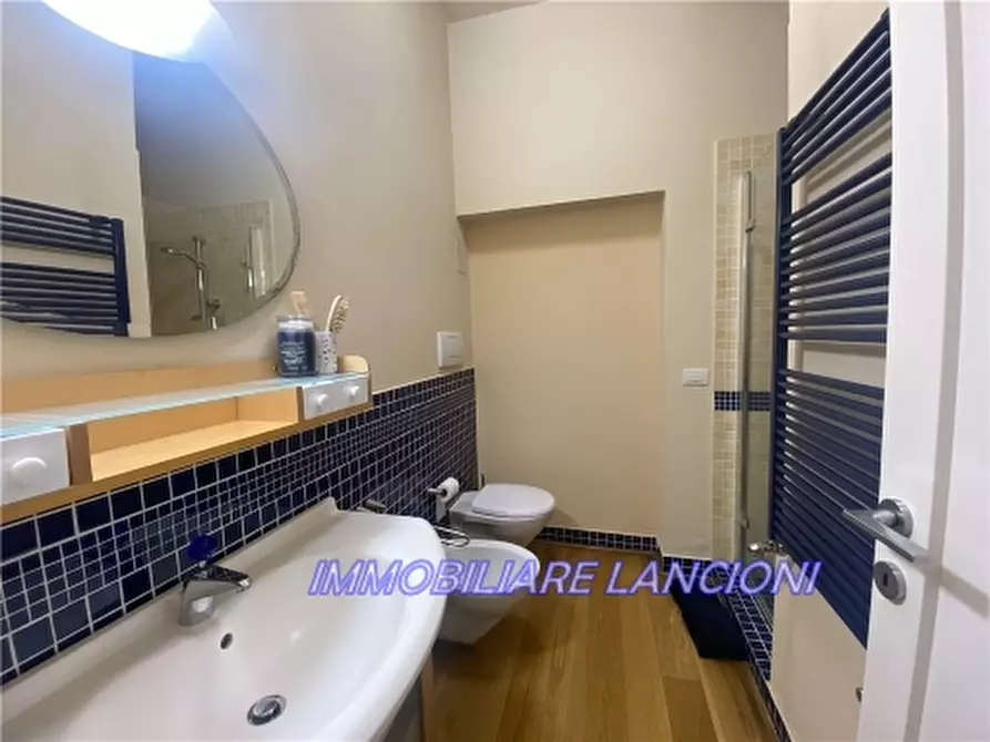 Immagine 12 di Villa in vendita  a Lastra A Signa