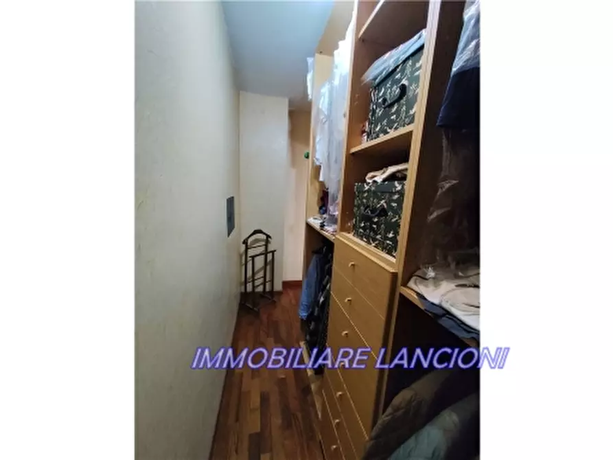 Immagine 19 di Villa in vendita  a Lastra A Signa