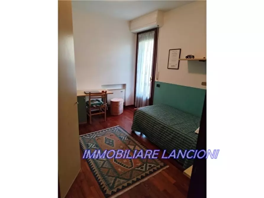 Immagine 21 di Villa in vendita  a Lastra A Signa