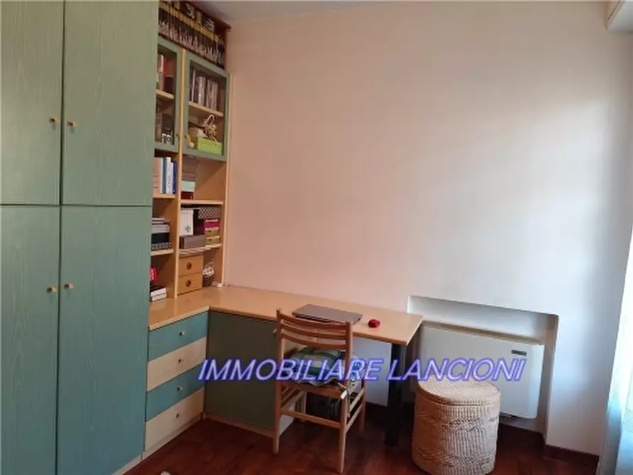 Immagine 22 di Villa in vendita  a Lastra A Signa