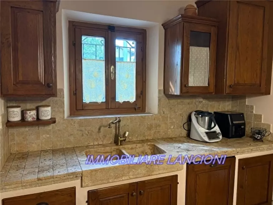 Immagine 13 di Villa in vendita  a Lastra A Signa