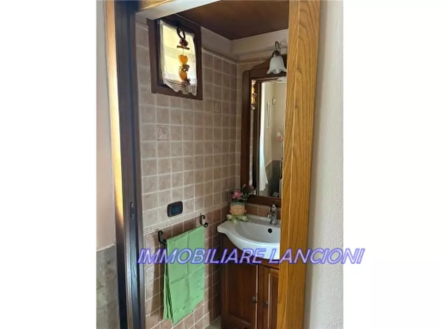 Immagine 16 di Villa in vendita  a Lastra A Signa