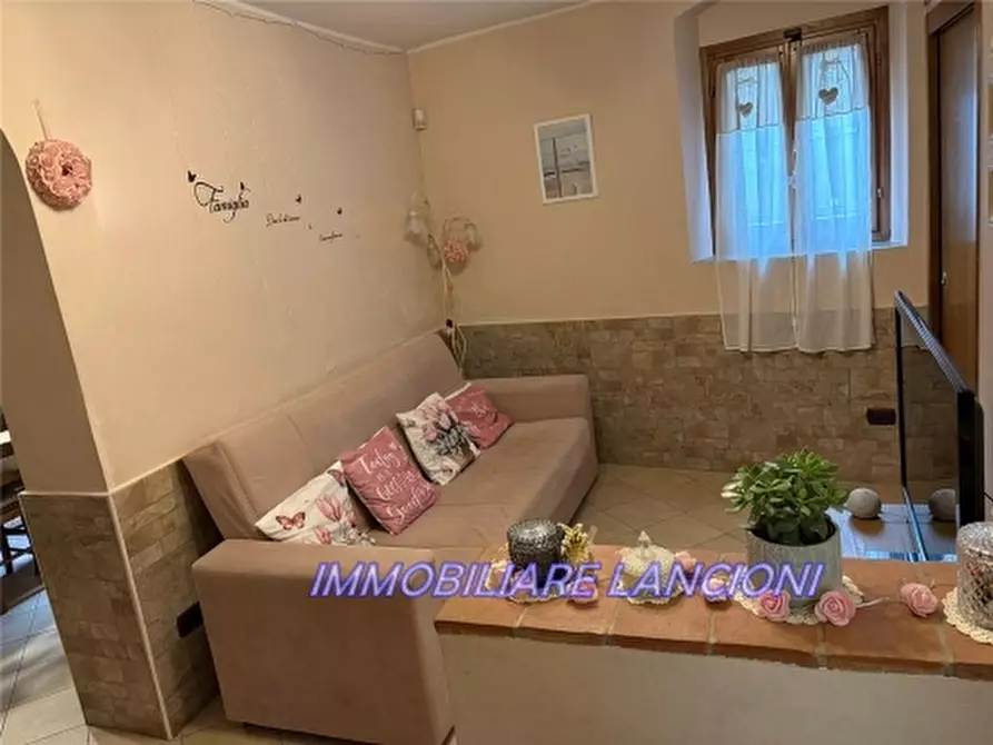 Immagine 20 di Villa in vendita  a Lastra A Signa