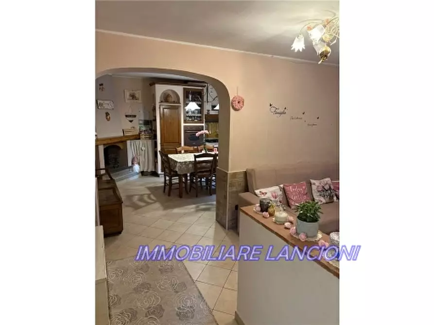 Immagine 22 di Villa in vendita  a Lastra A Signa