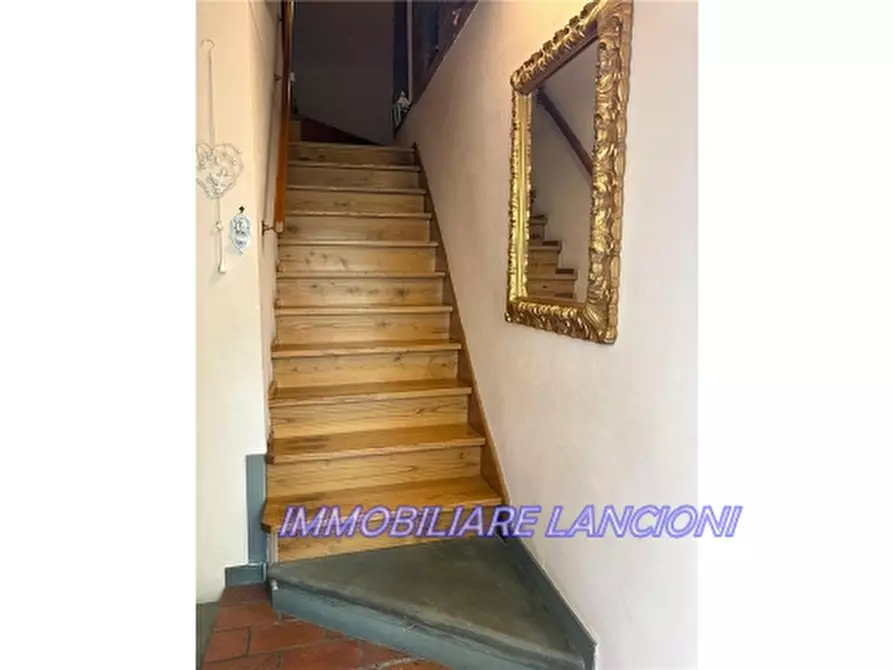 Immagine 23 di Villa in vendita  a Lastra A Signa