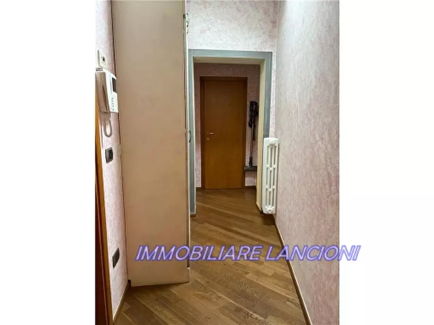 Immagine 26 di Villa in vendita  a Lastra A Signa