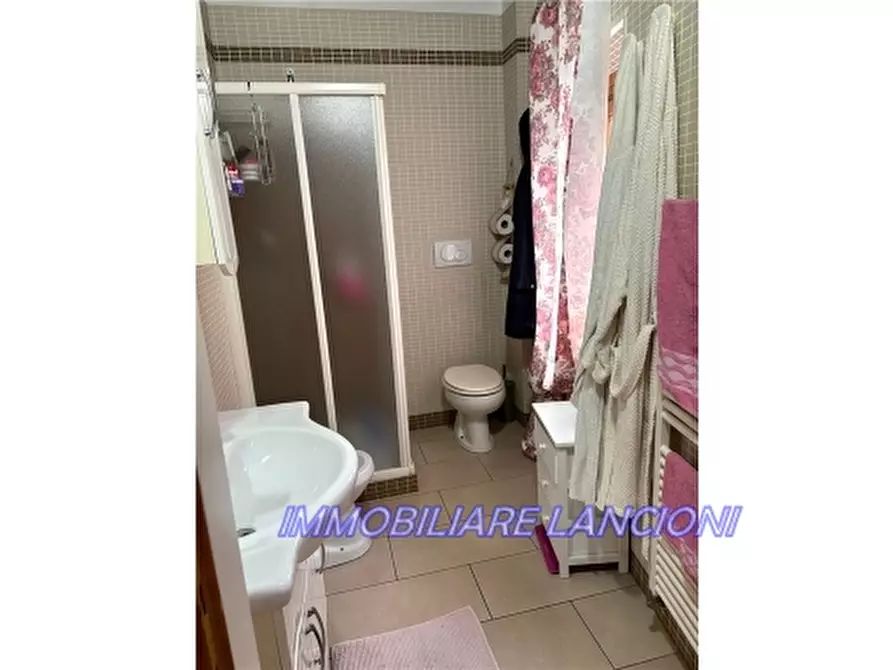 Immagine 33 di Villa in vendita  a Lastra A Signa