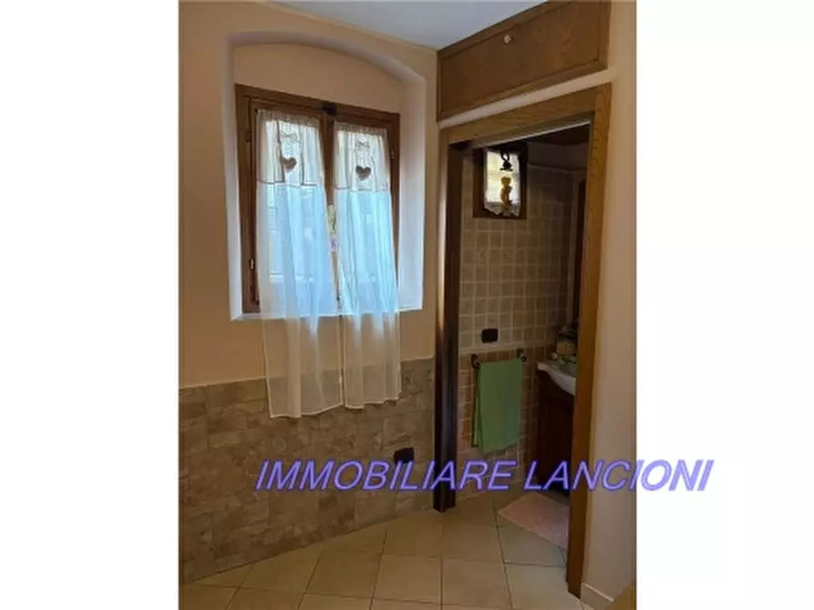 Immagine 16 di Villa in vendita  a Lastra A Signa