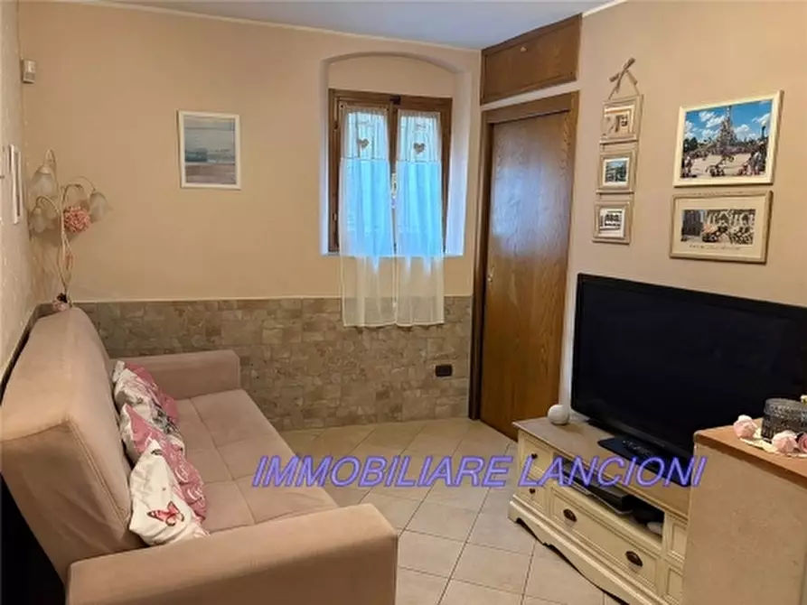 Immagine 19 di Villa in vendita  a Lastra A Signa