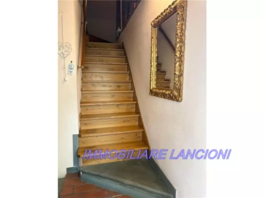 Immagine 23 di Villa in vendita  a Lastra A Signa