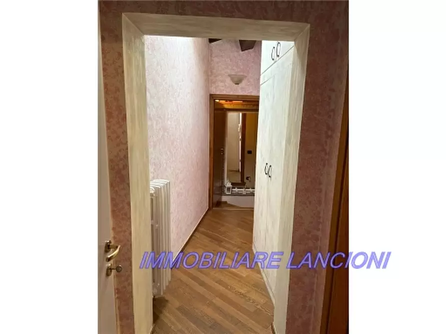 Immagine 28 di Villa in vendita  a Lastra A Signa