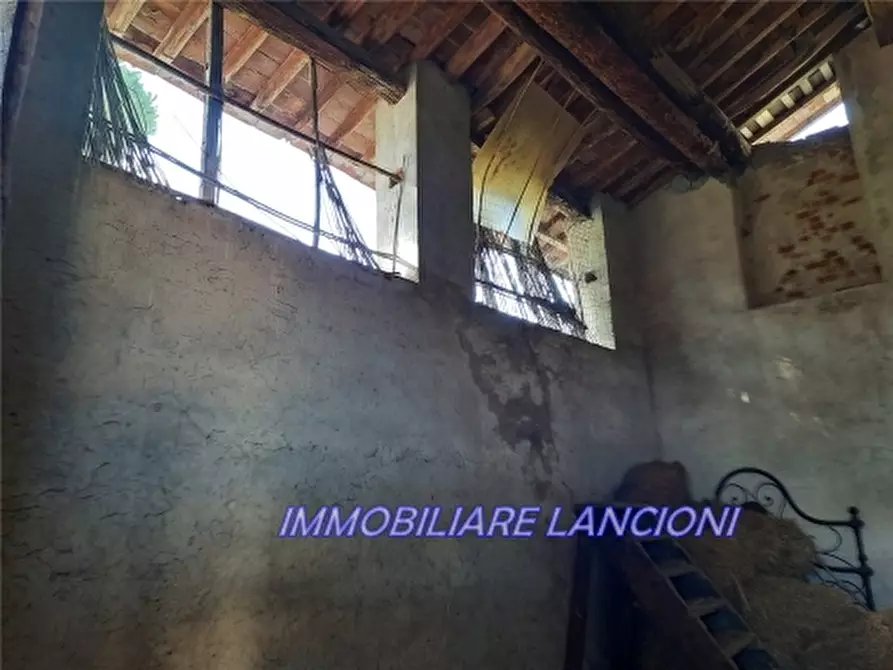 Immagine 3 di Rustico / casale in vendita  a Scandicci