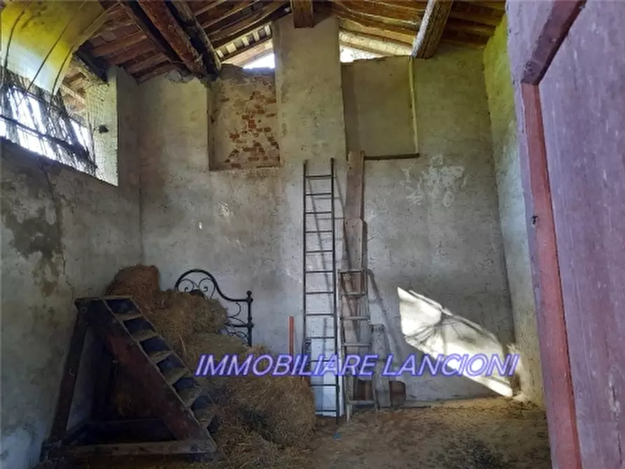 Immagine 4 di Rustico / casale in vendita  a Scandicci