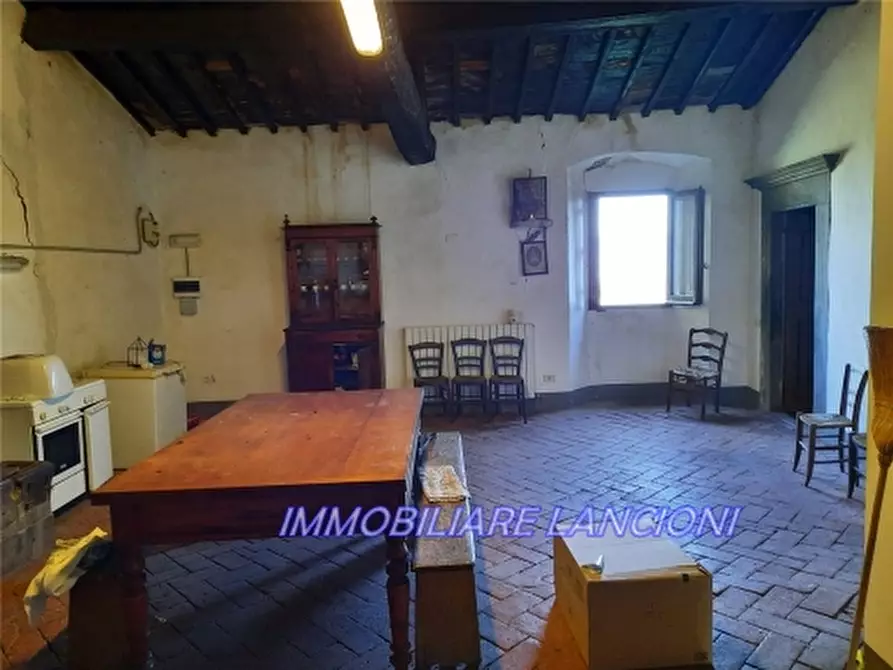 Immagine 17 di Rustico / casale in vendita  a Scandicci