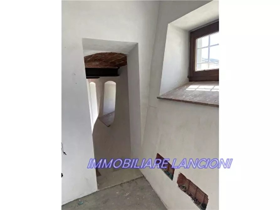 Immagine 6 di Rustico / casale in vendita  a Scandicci