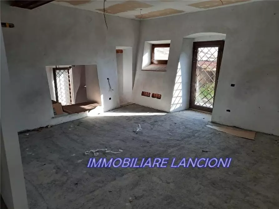 Immagine 12 di Rustico / casale in vendita  a Scandicci