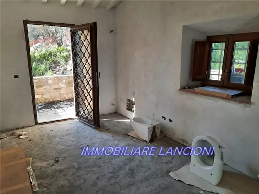 Immagine 19 di Rustico / casale in vendita  a Scandicci