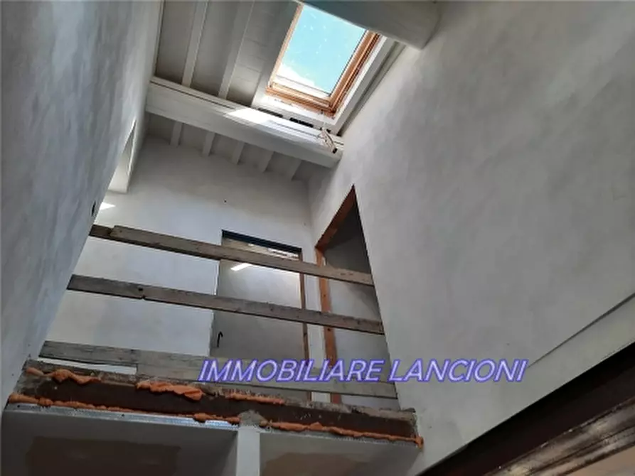 Immagine 22 di Rustico / casale in vendita  a Scandicci