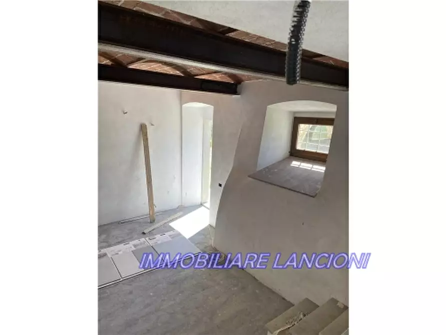 Immagine 24 di Rustico / casale in vendita  a Scandicci