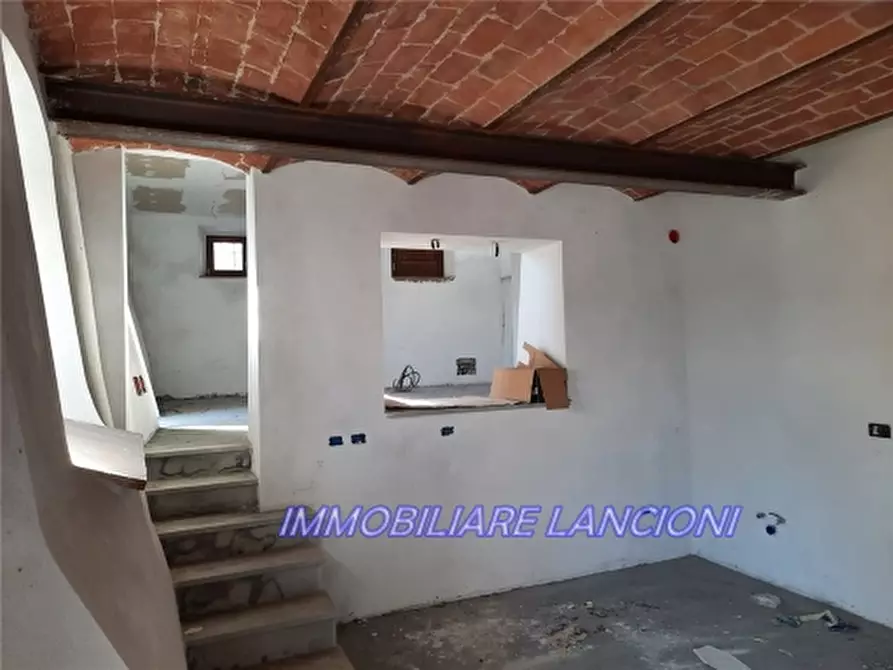 Immagine 27 di Rustico / casale in vendita  a Scandicci