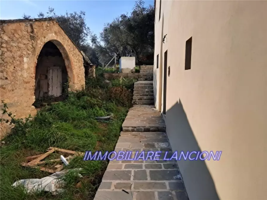 Immagine 35 di Rustico / casale in vendita  a Scandicci