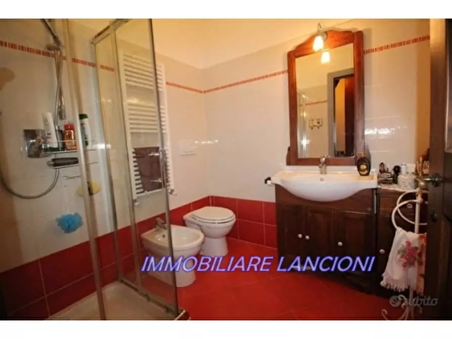 Immagine 10 di Rustico / casale in vendita  a Scandicci