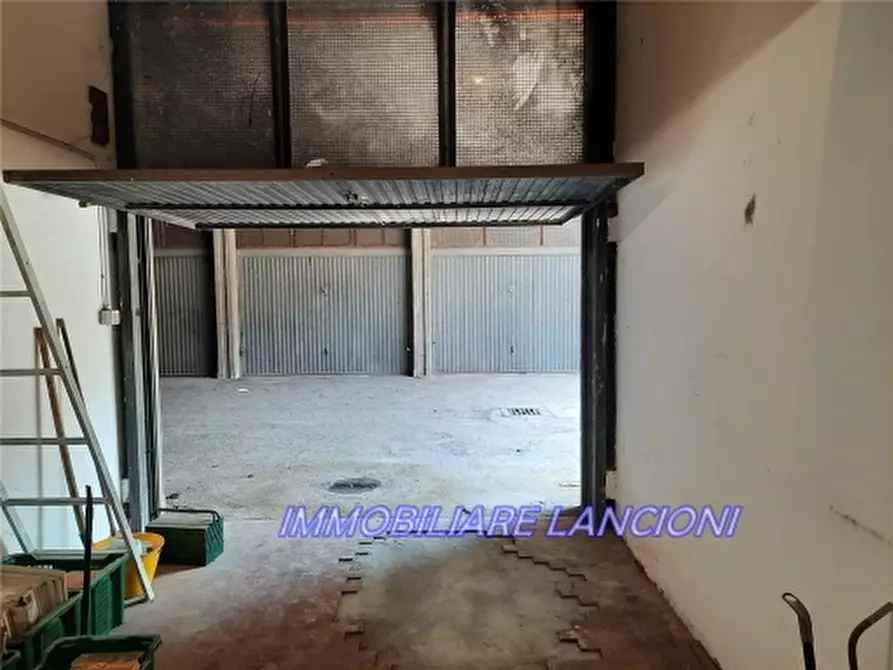 Immagine 1 di Appartamento in vendita  a Scandicci