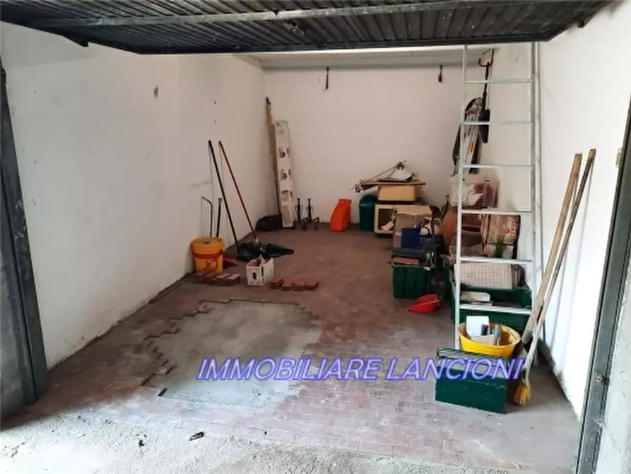 Immagine 2 di Appartamento in vendita  a Scandicci