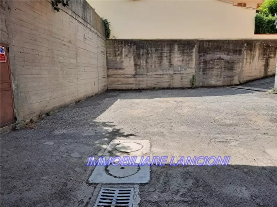 Immagine 5 di Appartamento in vendita  a Scandicci